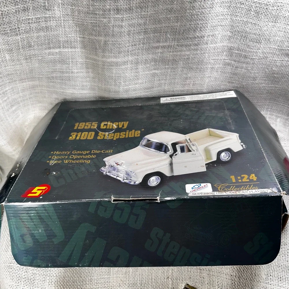 Superior 1955 Chevy 3100 Stepside 1:24 Diecast Truck Lot of 3 w/ Display READ